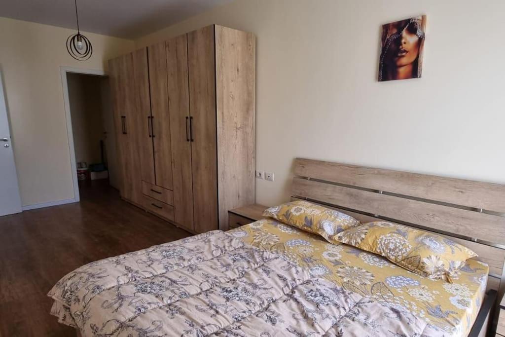 New & Great Located Apartment Near Center Tirana Extérieur photo